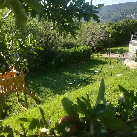 Mit Terrasse Und Pool Sowie Herrlicher Aussicht Im Waldgebiet Semesterbostad *