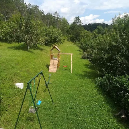 Mit Terrasse Und Pool Sowie Herrlicher Aussicht Im Waldgebiet *