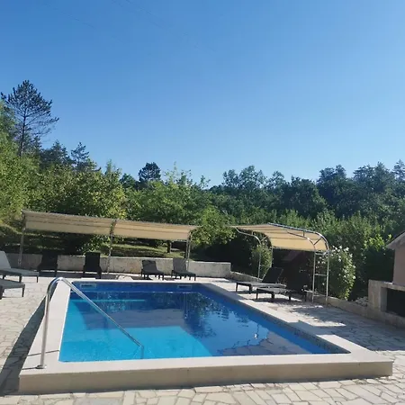 Semesterbostad Mit Terrasse Und Pool Sowie Herrlicher Aussicht Im Waldgebiet *